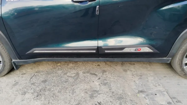 Toyota KMH GR Door Side Beading – For Toyota Innova Hycross - Image 4
