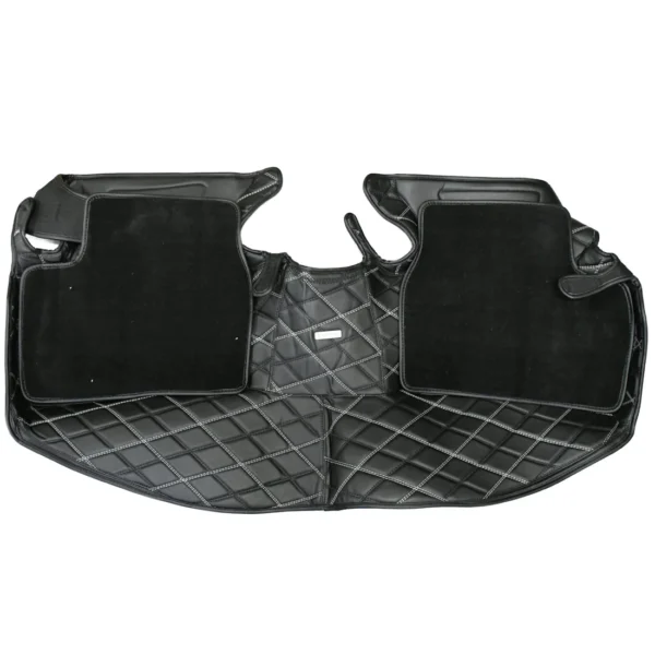 Hyundai Top Gear 4D Rody HC Leatherite Car Mats for Hyundai Verna III-AT - Black ( HC-Silver // Black) - Image 4