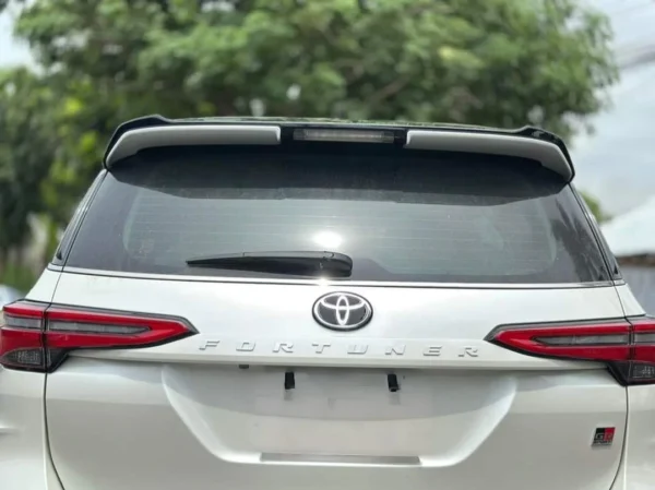 Toyota Rear Roof Spoiler for Toyota Fortuner GR (Black Finish) - Image 10