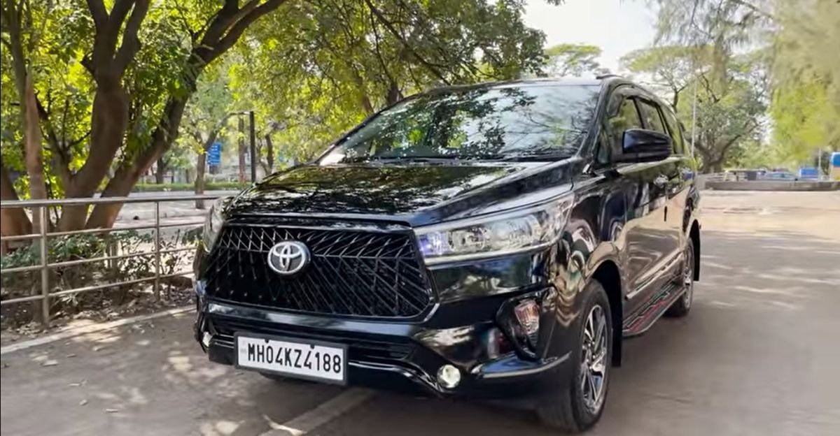 Toyota Star Grill for Toyota Innova 2020 - Image 4